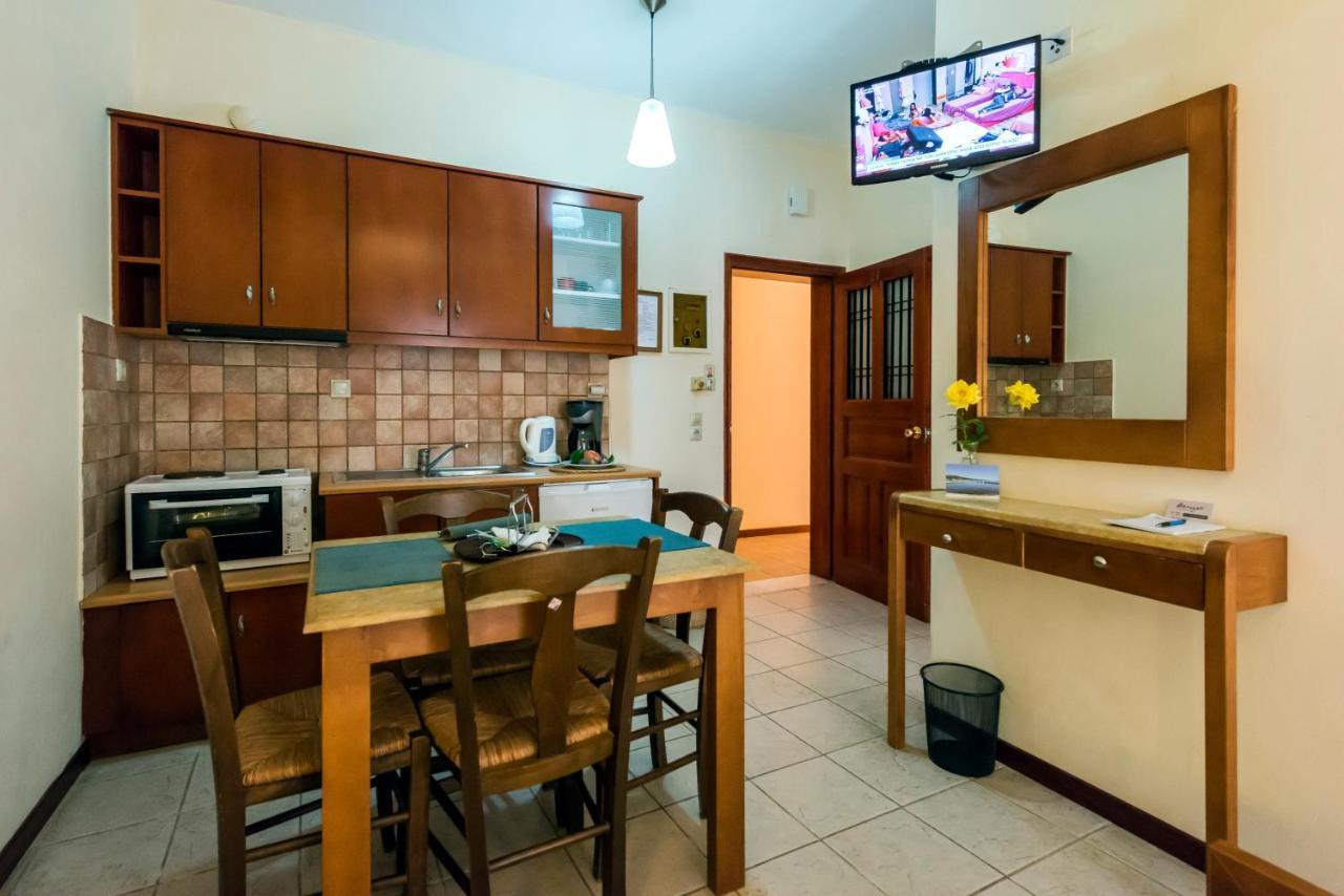 Akroyali Hotel & Villas Messinia Екстер'єр фото
