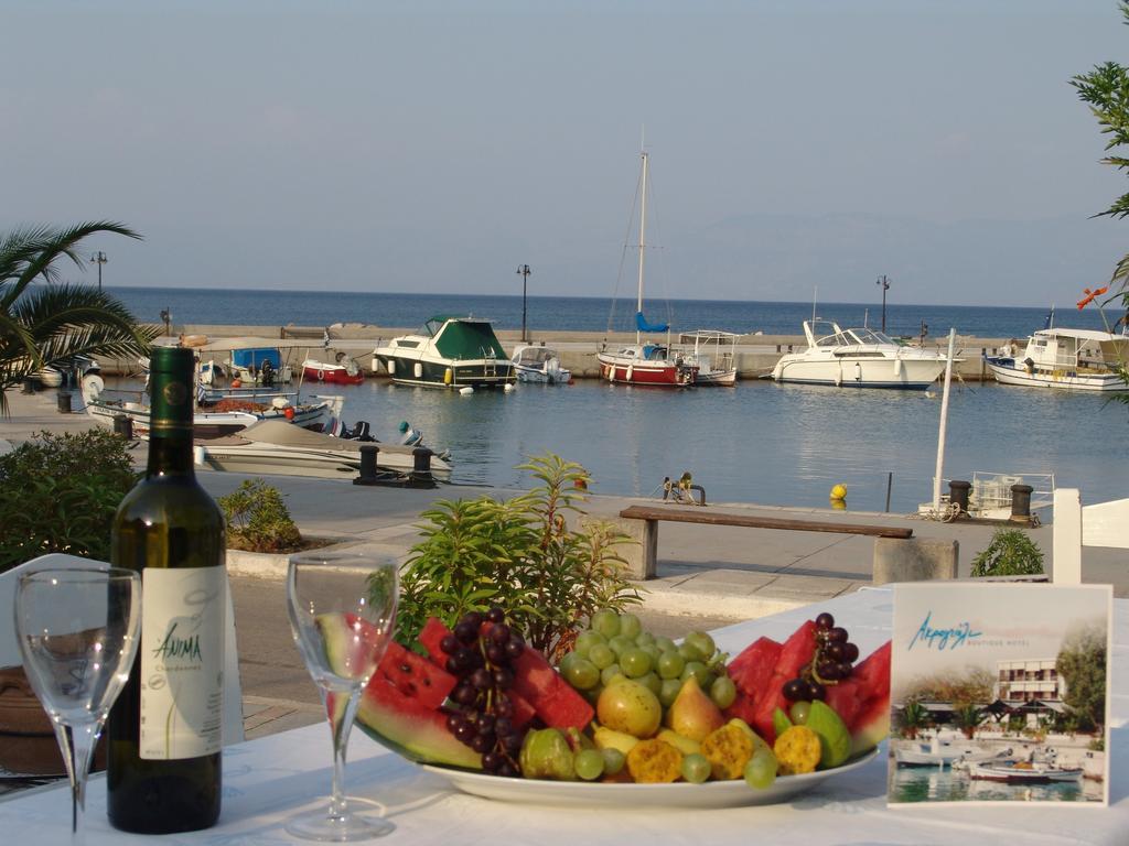 Akroyali Hotel & Villas Messinia Екстер'єр фото