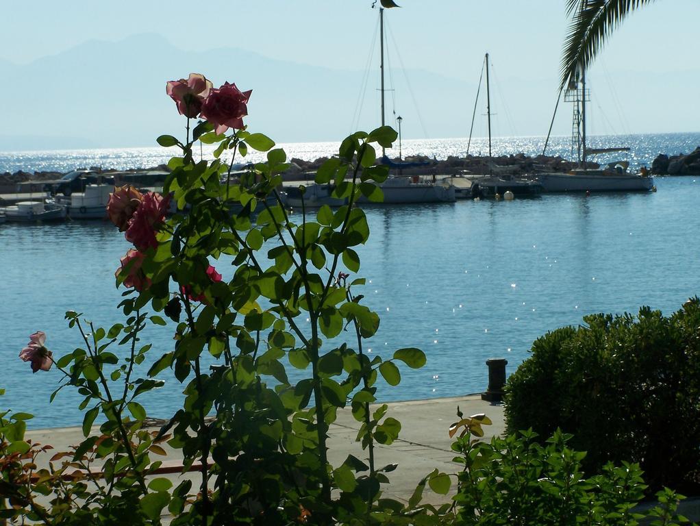 Akroyali Hotel & Villas Messinia Екстер'єр фото